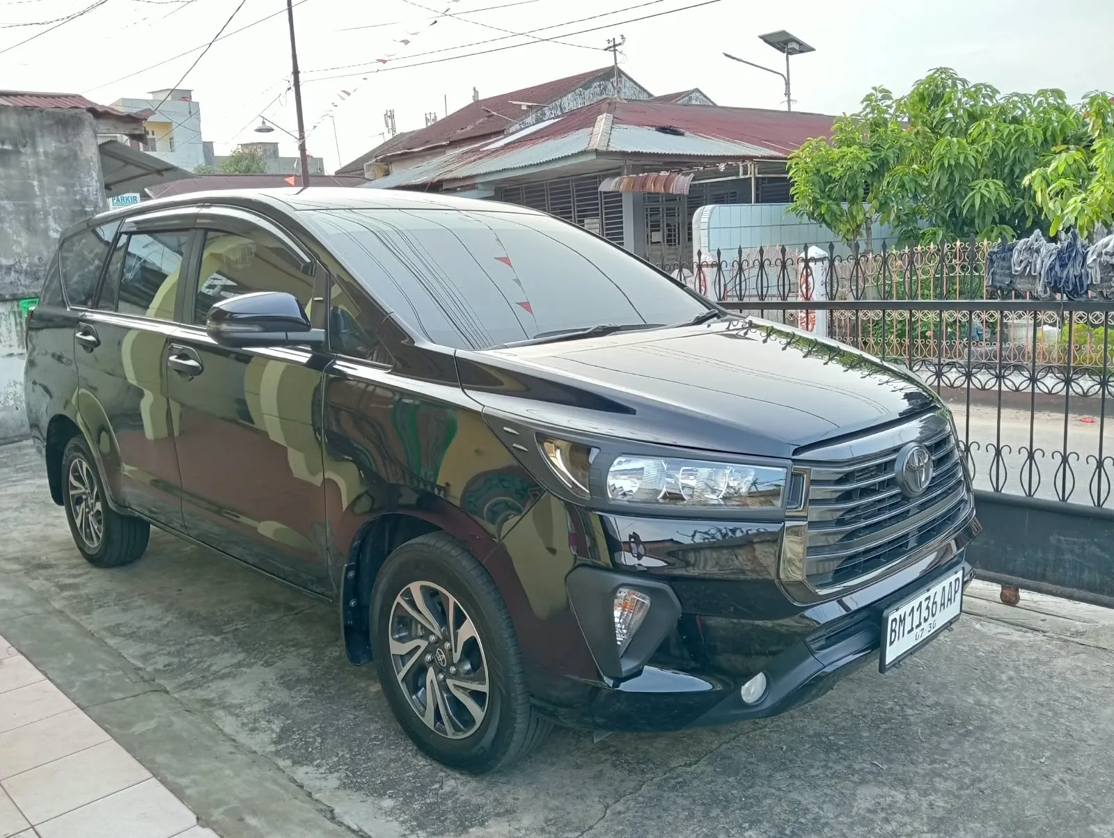 Toyota Innova Reborn — unit Nadhira Rental Mobil Pekanbaru