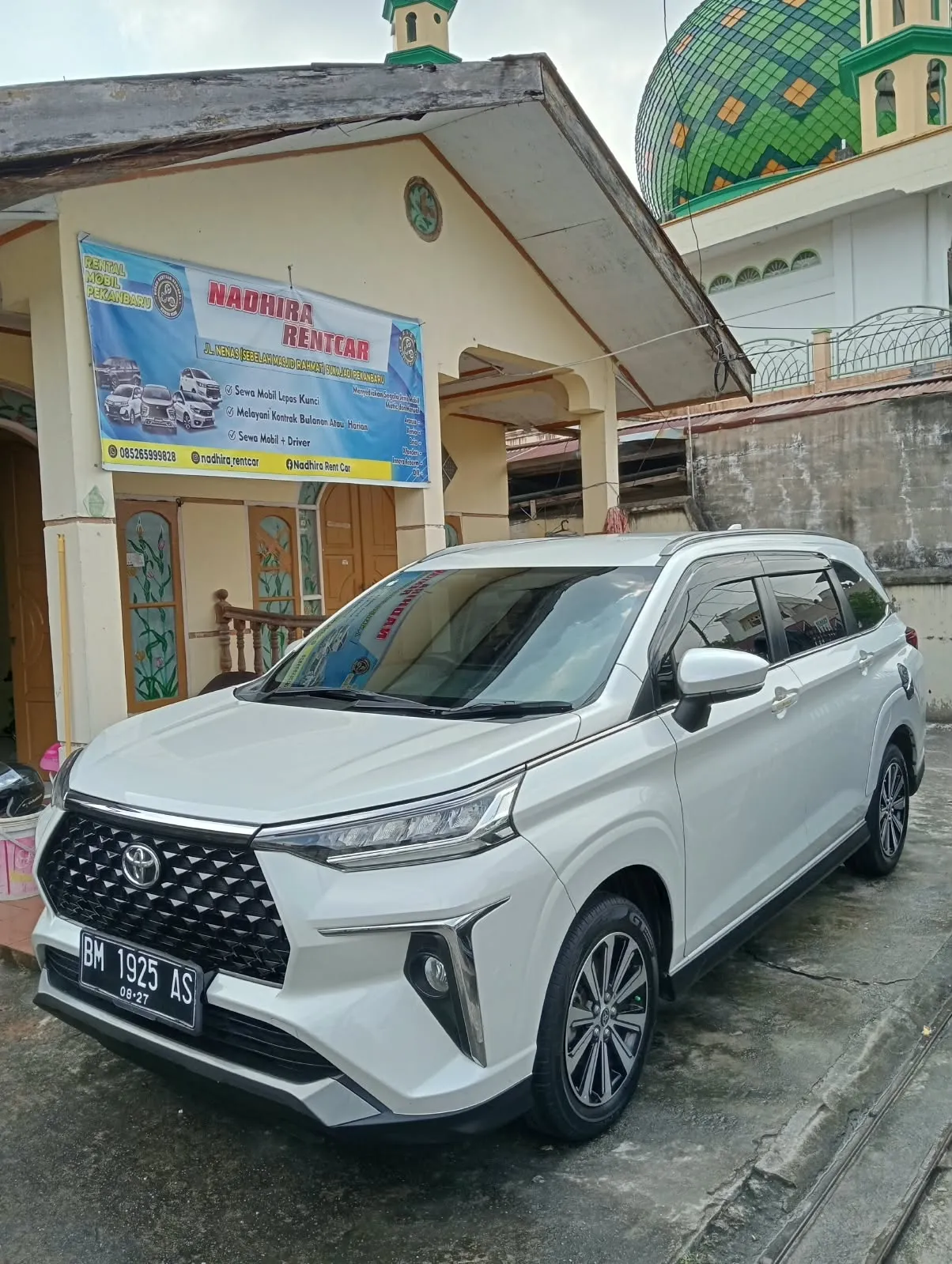 Toyota Veloz — unit Nadhira Rental Mobil Pekanbaru