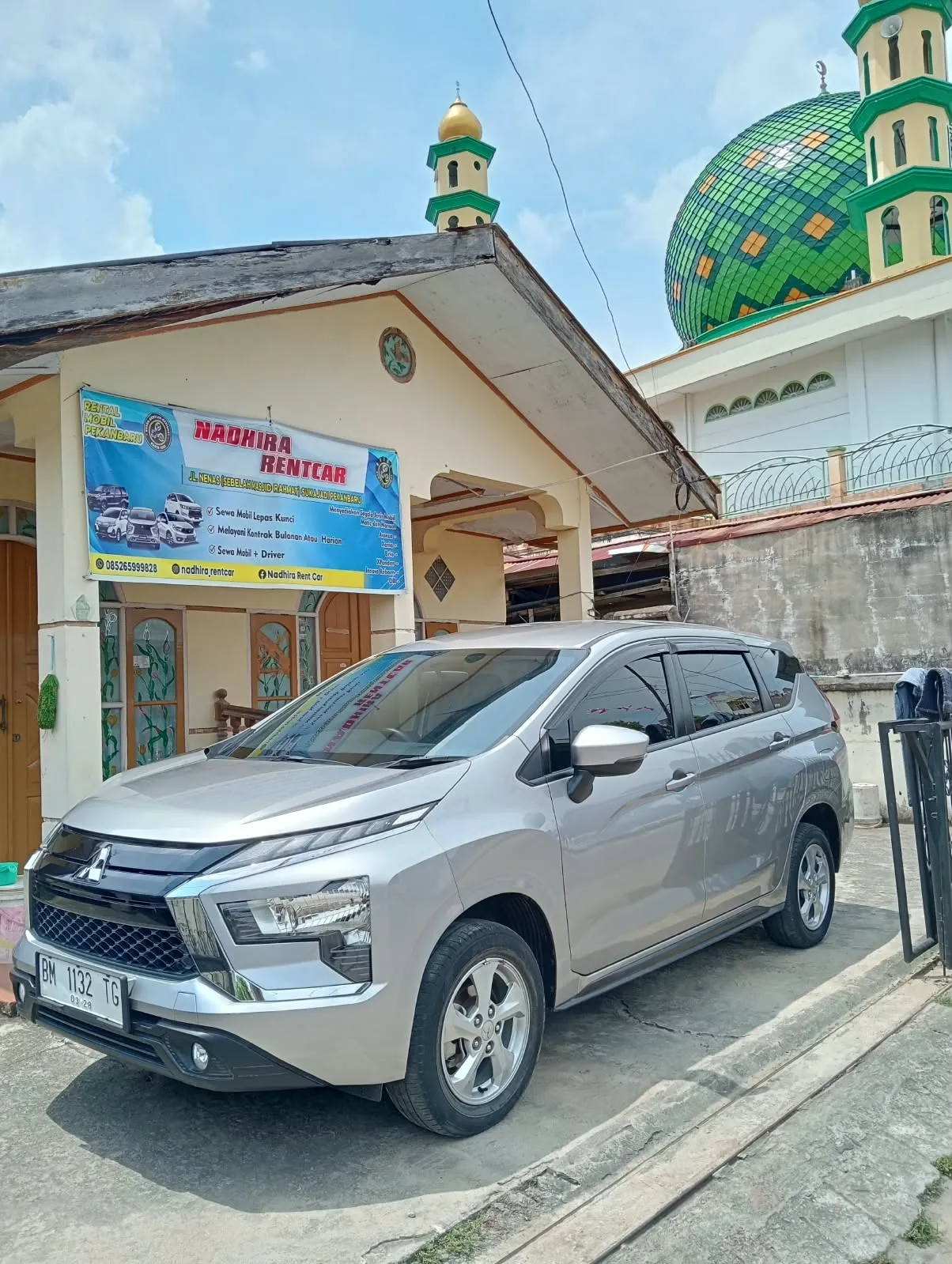 Mitsubishi Xpander — unit Nadhira Rental Mobil Pekanbaru